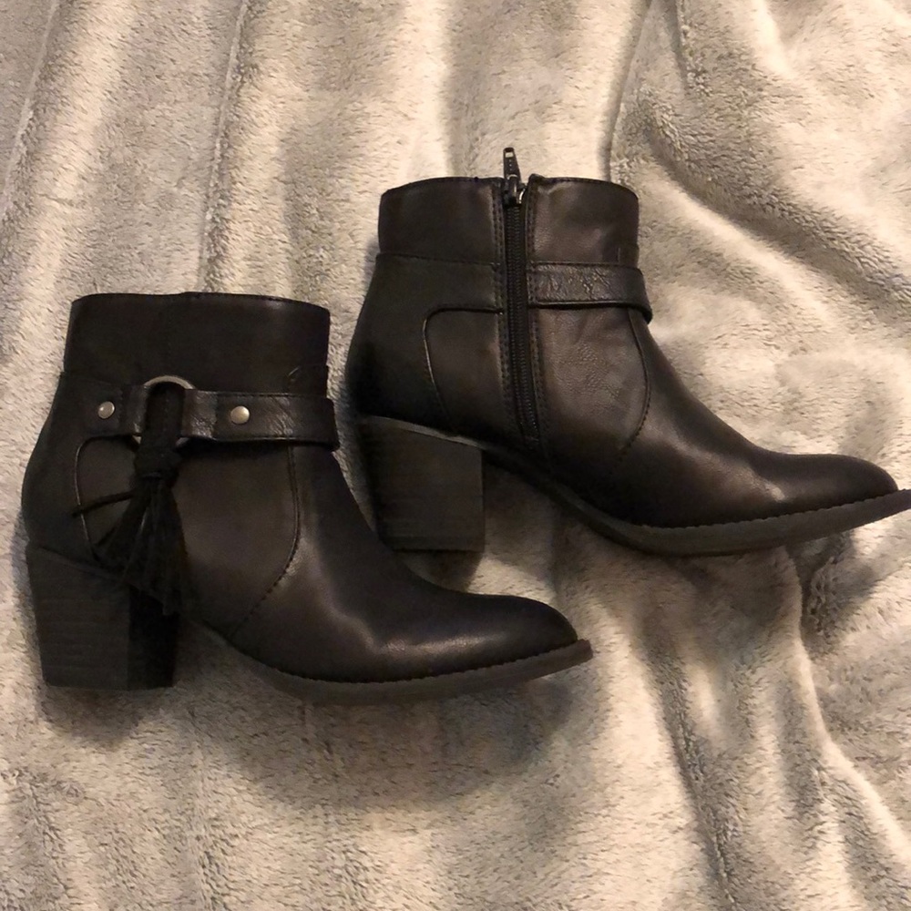 American eagle ankle boots